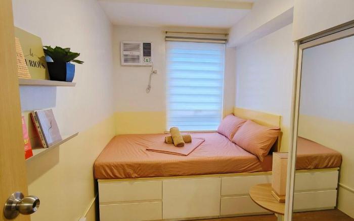 Cadence Place 2BR Pasig Condo for 6pax w/ Parking