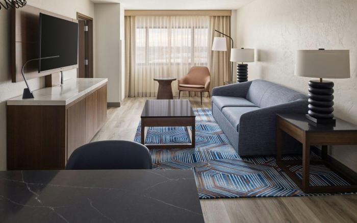 Oshkosh Marriott Waterfront Hotel & Convention Center