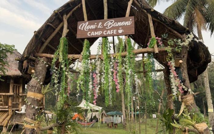 Noni & Banoni Camp Cafe (Teepee house)