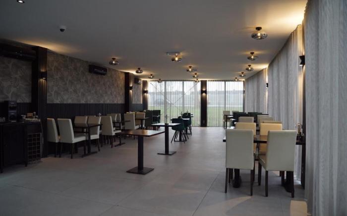 Ma Airport Hotel