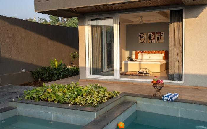 Travalong Tatva B - 5 BHK Pool Villa