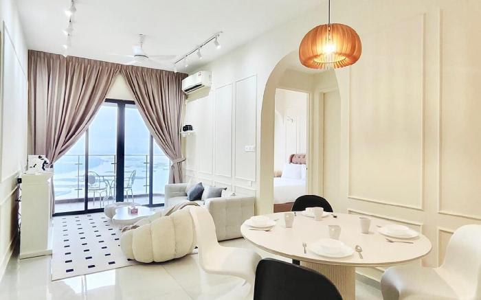 Insta 2BR Sea View Suites/Country Garden Kings Bay