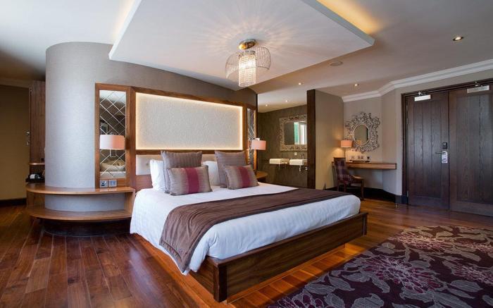 Busby Hotel