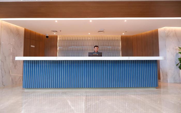 Grand Anara Airport Hotel