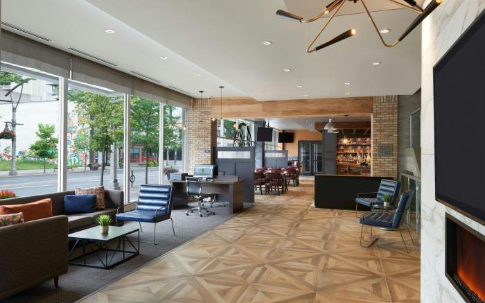 Four Points by Sheraton Windsor Downtown