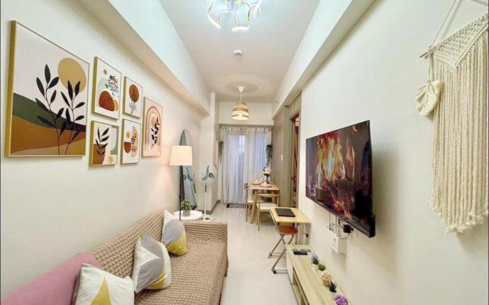 LA Suite at Coast Residences
