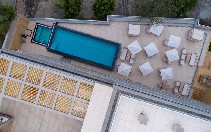 Modi Yoga Retreat - A Luxurious Yoga Retreat on the banks of Ganges