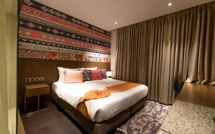 HOTEL GALLERY 67