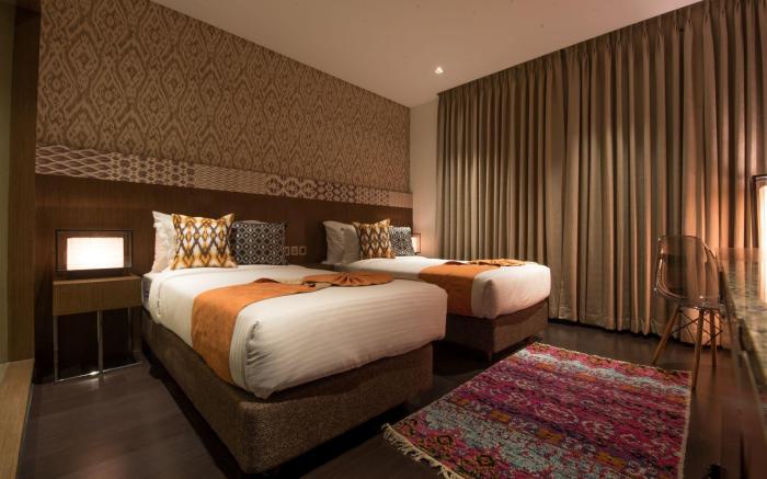 HOTEL GALLERY 67