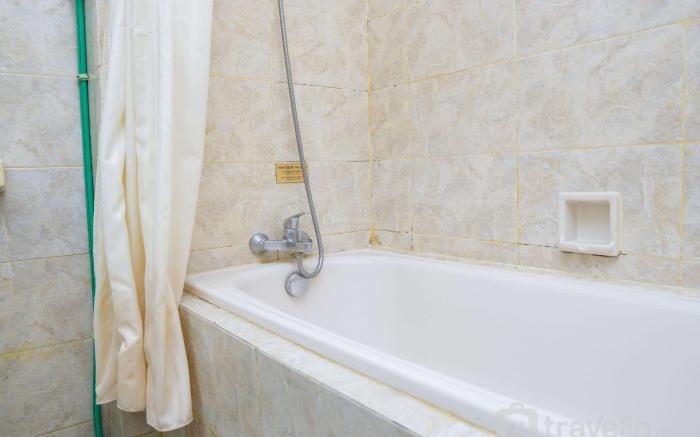 TWO BR Galeri Ciumbuleuit 1 w Bathtub ByTravelio