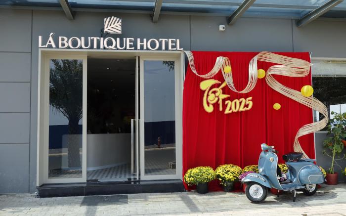 Lá Riverside Boutique Hotel