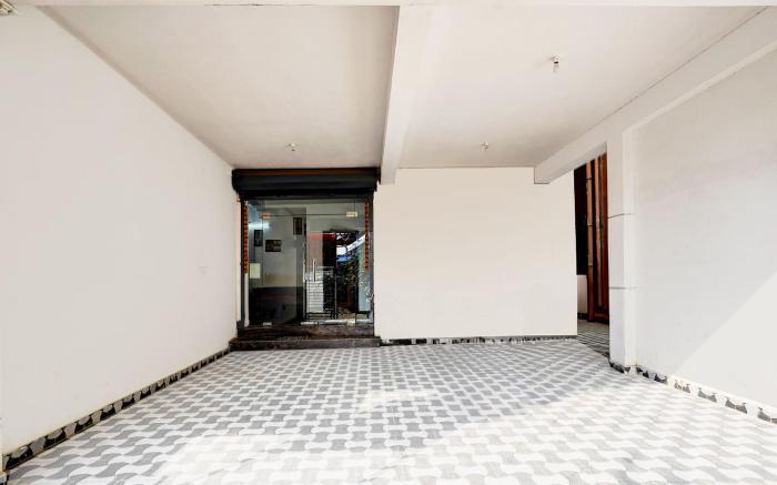 Super Collection O Ambattur Near Patravakam Railway Station