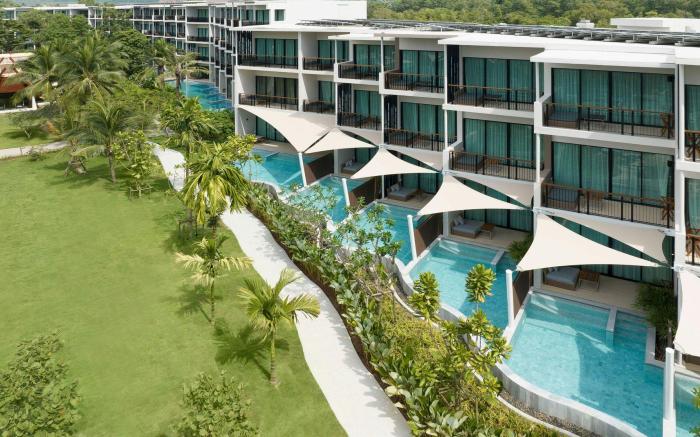 Le Méridien Phuket Mai Khao Beach Resort