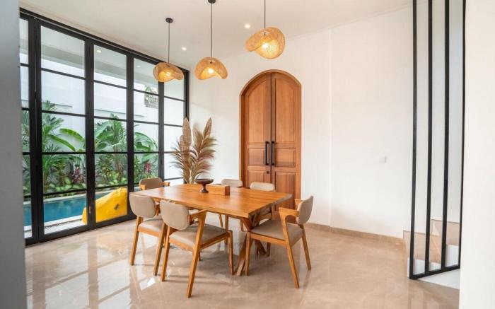 Lilly 3bed/3bath private pool