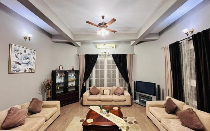 Nature's Novelle Spacez Luxury Villa