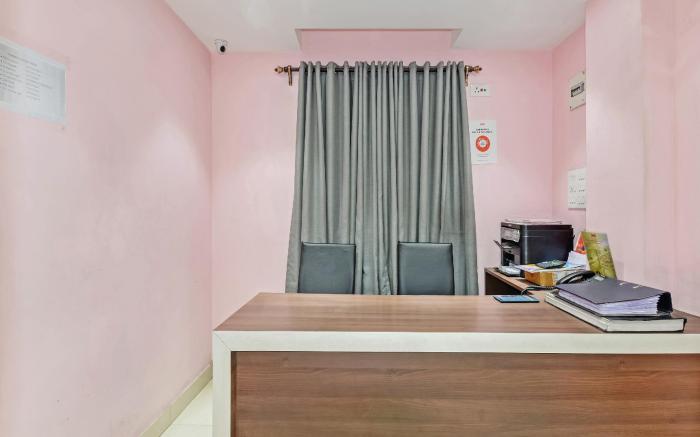 OYO Townhouse 152 Sarat Colony