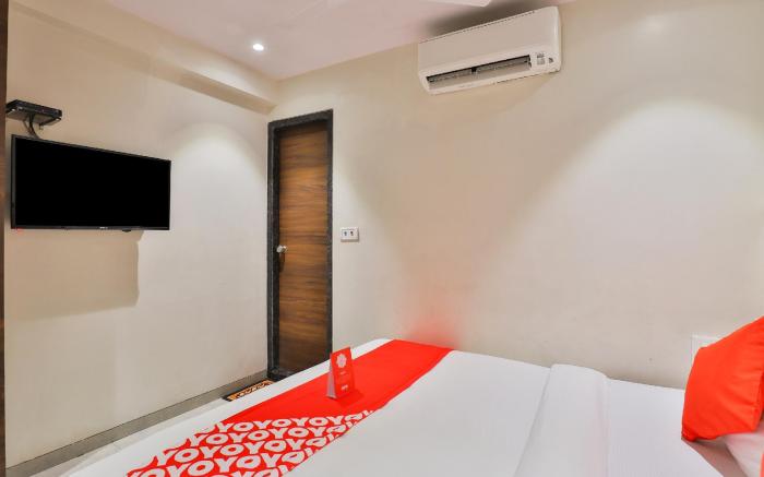 OYO 1389 Hotel Relax Inn