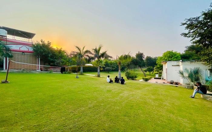 Private Farm house in Gurgaon 