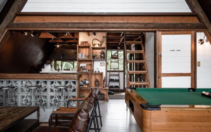 Log in Okinawa -wood-