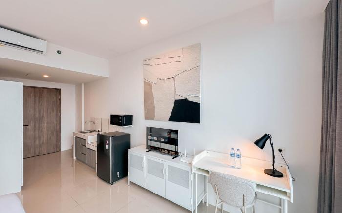 Minimalist Studio The City Square Apt By Travelio