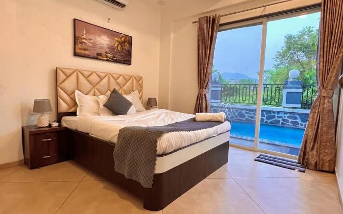 Scarlet 3BHK with Pvt Pool by Stellar Stays