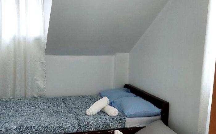 Balancia Guest House @ 3rd flr., Parisas, Camp 7