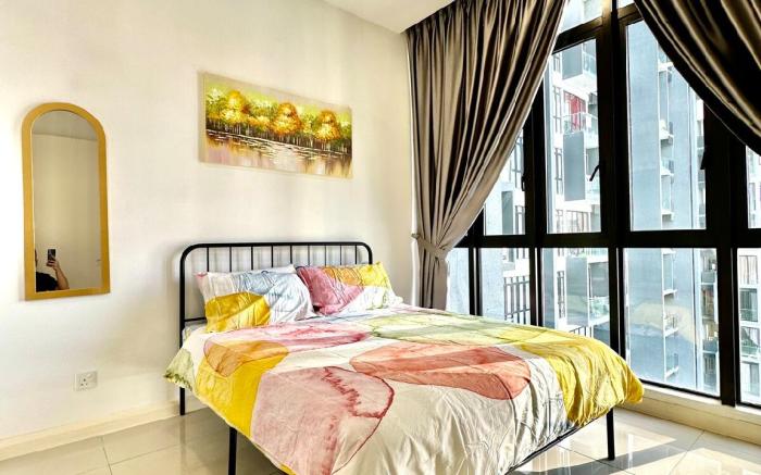 Rare D’Pristine 4 bedroom condo