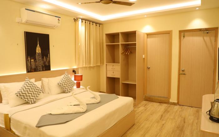 Hotel Green Parrot