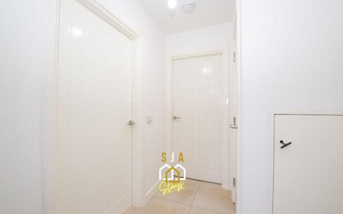 Affleck Stay 1 -  SJA Stays - Modern 2 Bed Apartment - With Parking
