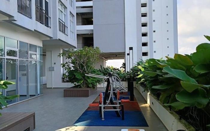 Shines GuestHouse 1BR Hi-Privacy Condo