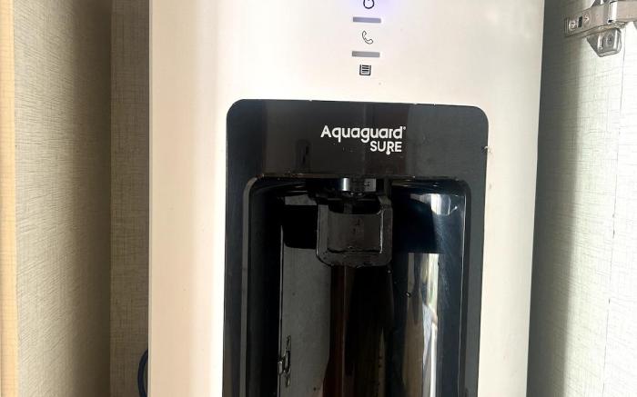 Agora Stays "Near Expo Mart"