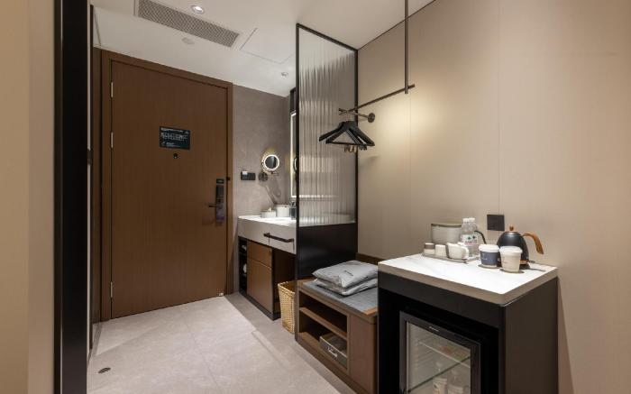 Atour Hotel Chengdu Wenjiang Fengxi River Metro Station