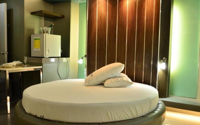 One Serenata Hotel General Trias