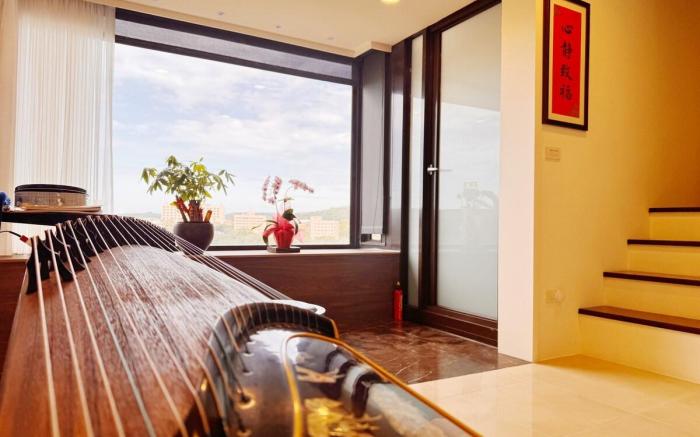 Taipei warm and harmonious room