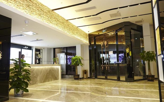 Lavande Hotel Sanya Bay Jixiang Street Bus Station