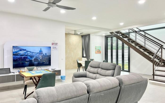 Skudai Sutera Corner House|10 pax| Cozy 4 bedrooms