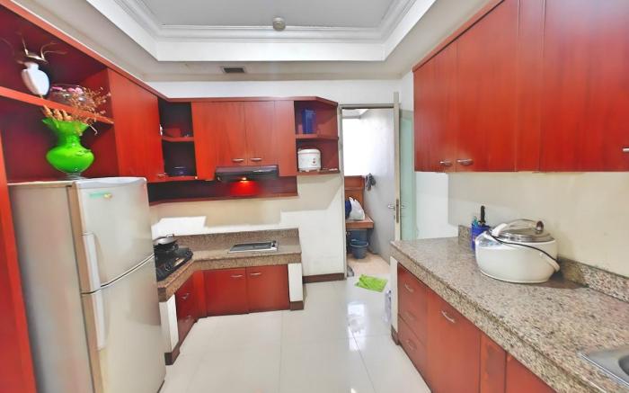 Large 3BR Cieumbuluit Apt Near PVJ & Ciwalk