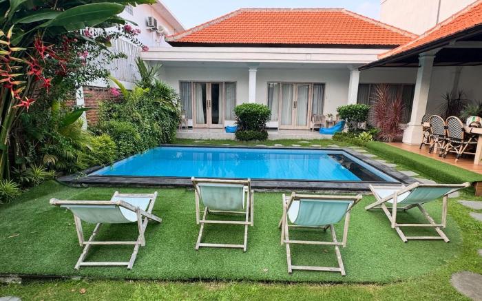 Stylish Tropical Villa Barroso  – Canggu Shortcut!
