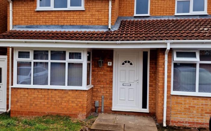 Room in a Renovated house in Bilston