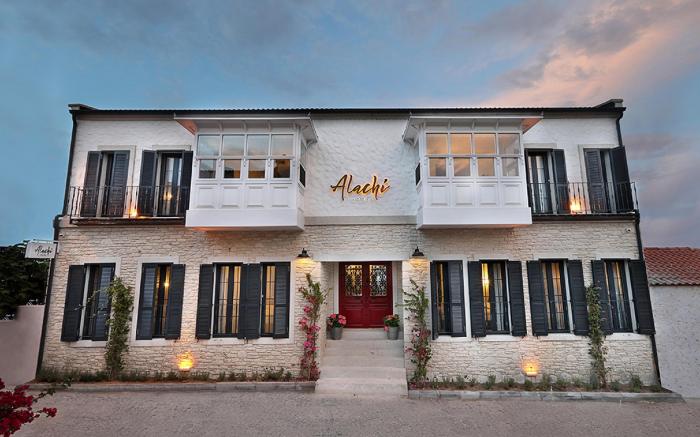 Alachi Hotel