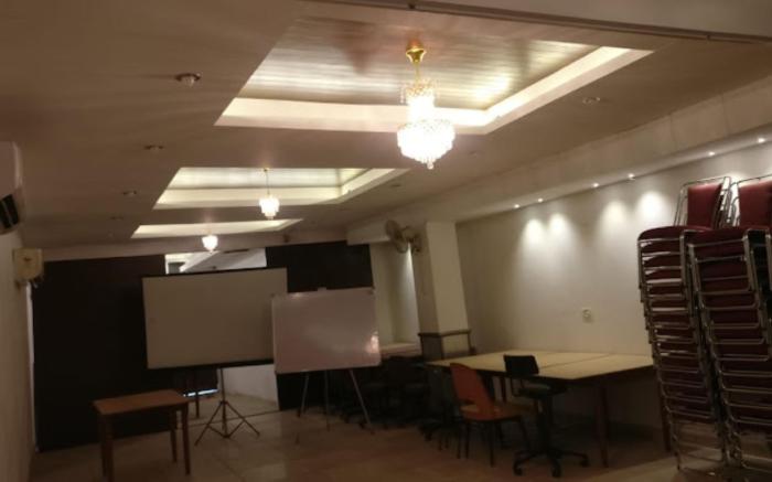 Goroomgo SAMRAT HOTEL LUDHIANA