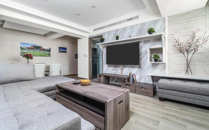 Modern 3B3b, 1 Min to Taipei Main Station MRT Y17