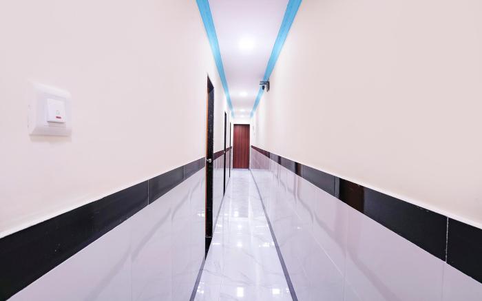 FabExpress Raj Palace – 1 km to Sakinaka Metro