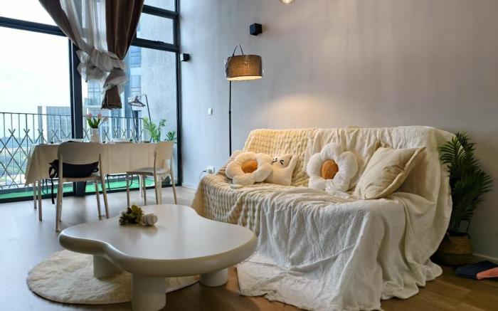 Ekocheras Velvet Stay