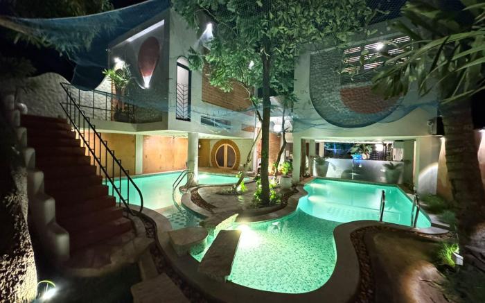 Eden Beach Resort