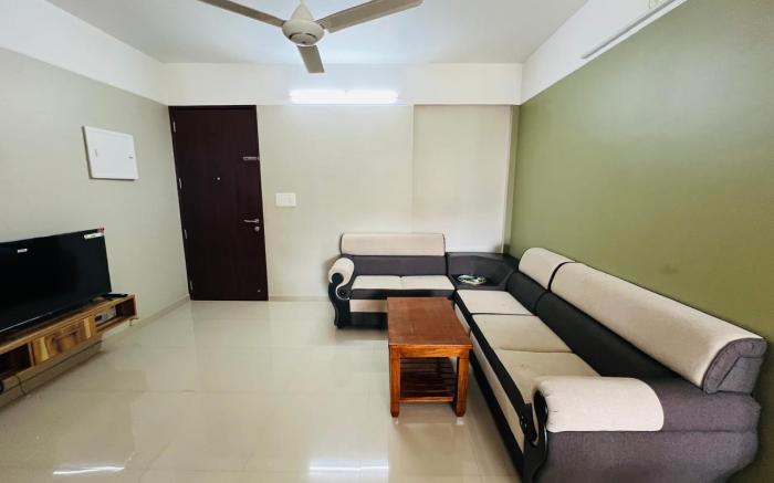 Luxe Oasis Palmgrove Oppo.Lulu Mall Trivandrum 