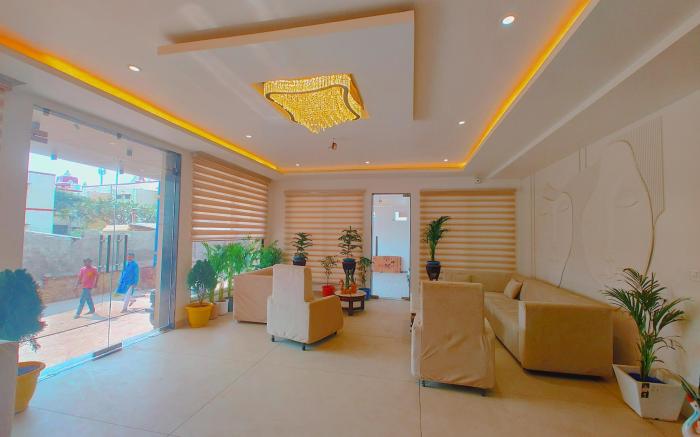 Hotel Status Residency