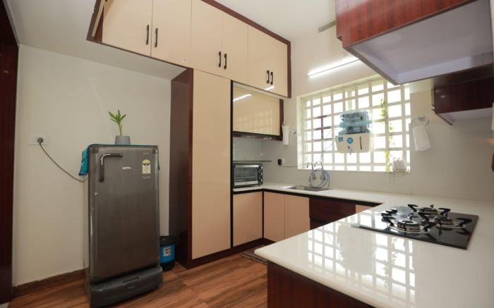 Lake N Hill Home stay