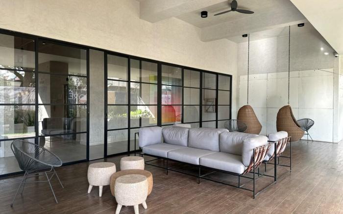 Chic Unit near IT Park & Waterfront Hotel