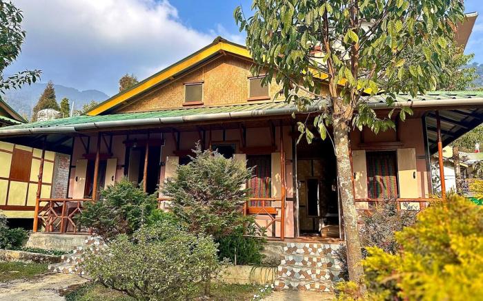 Eshab Homestay Cottages & Menchu Spa(HEEM)